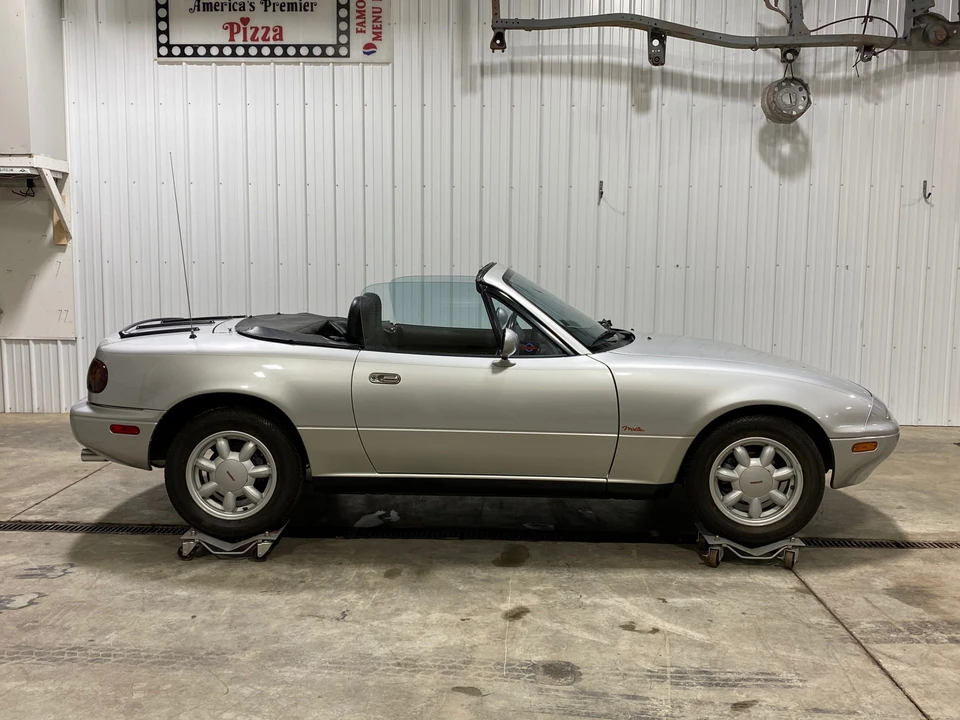 1990 Mazda NA MX-5 Miata - Image 7 of 31