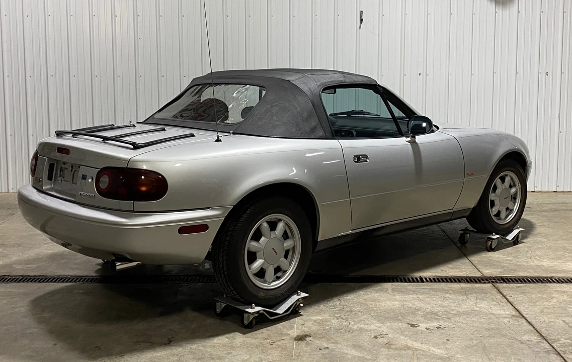 1990 Mazda NA MX-5 Miata - Image 11 of 31