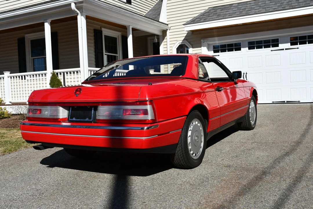 1991 Cadillac Allante - Image 14 of 31
