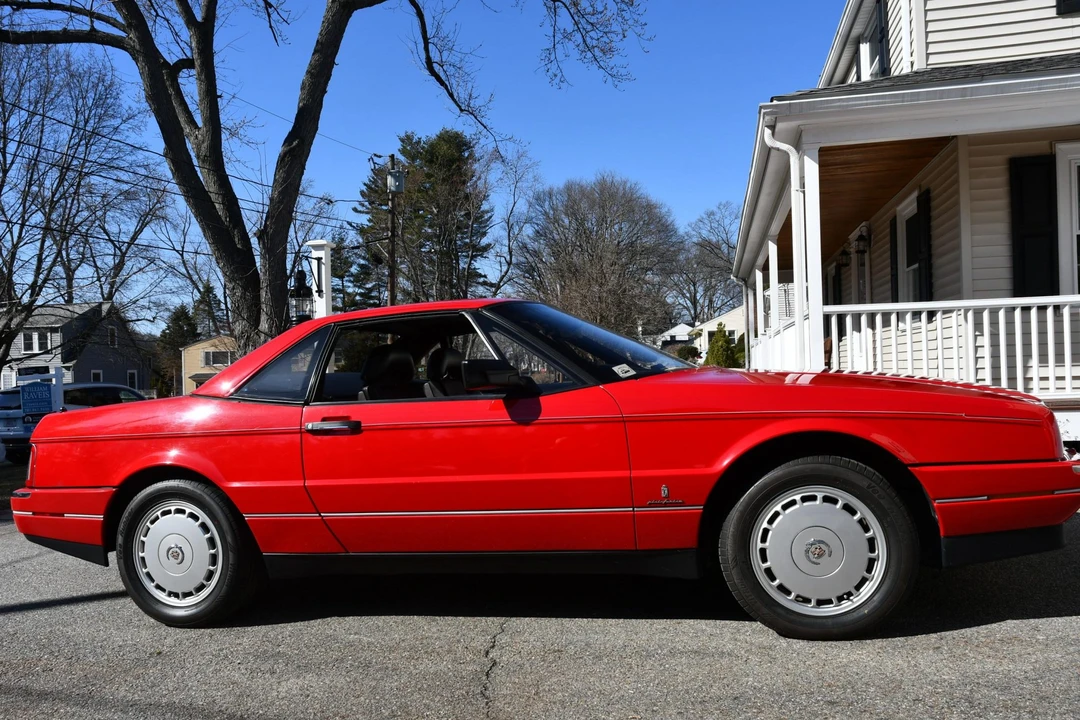 1991 Cadillac Allante - Image 12 of 31