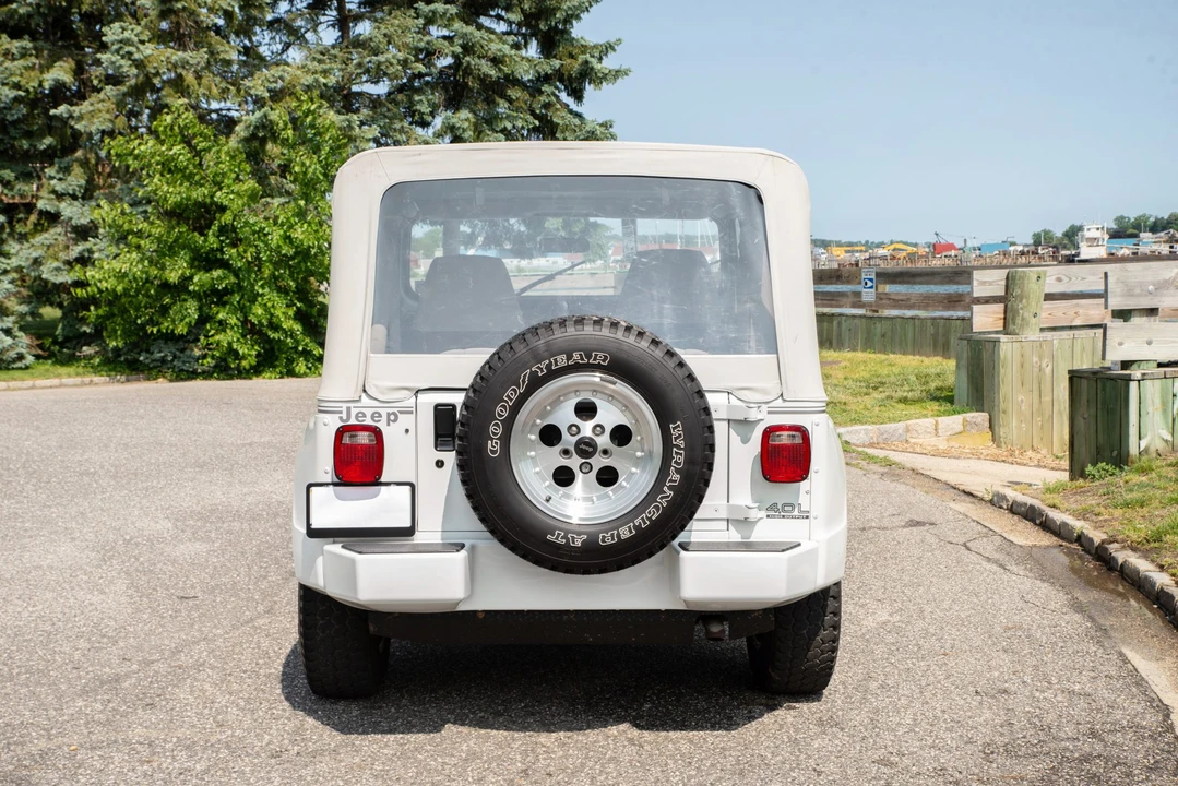1991 Jeep YJ Wrangler - Image 6 of 31