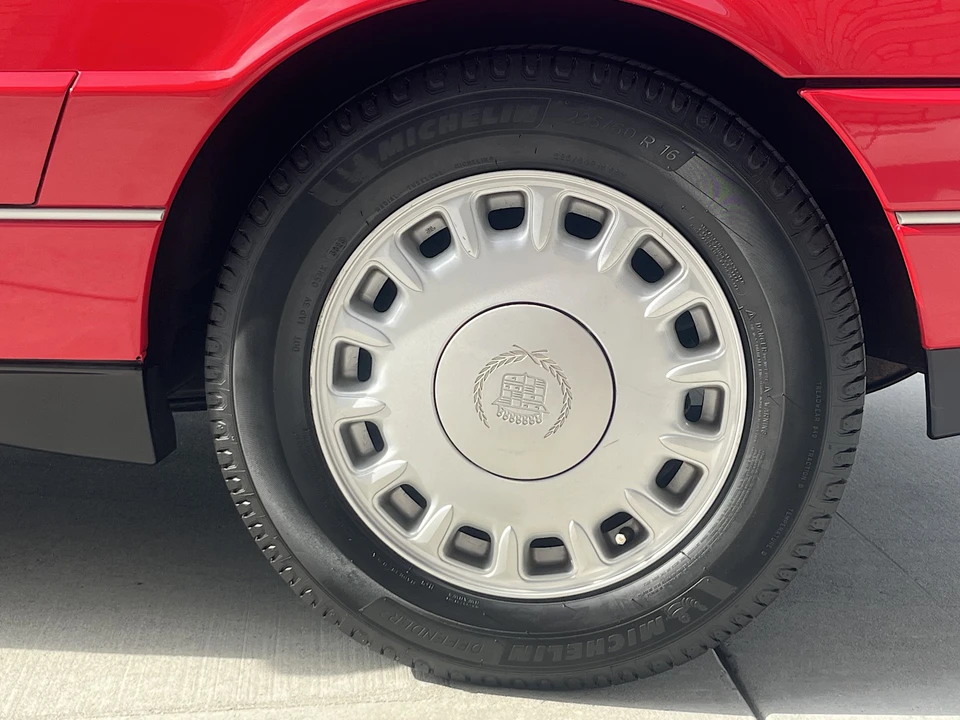 1993 Cadillac Allante - Image 25 of 31
