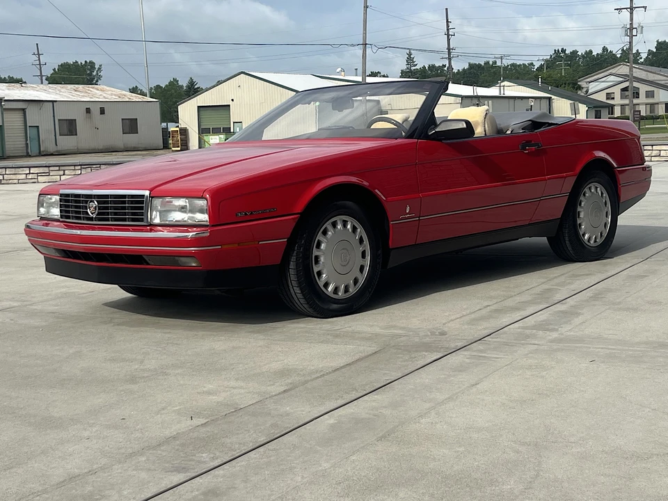 1993 Cadillac Allante - Image 10 of 31