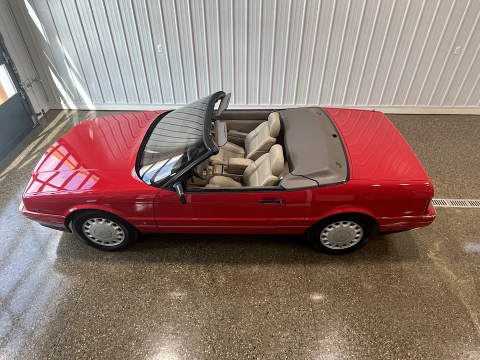 1993 Cadillac Allante - Image 16 of 31