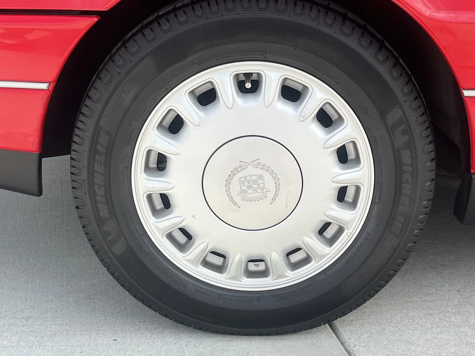 1993 Cadillac Allante - Image 21 of 31