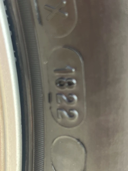1993 Cadillac Allante - Image 24 of 31