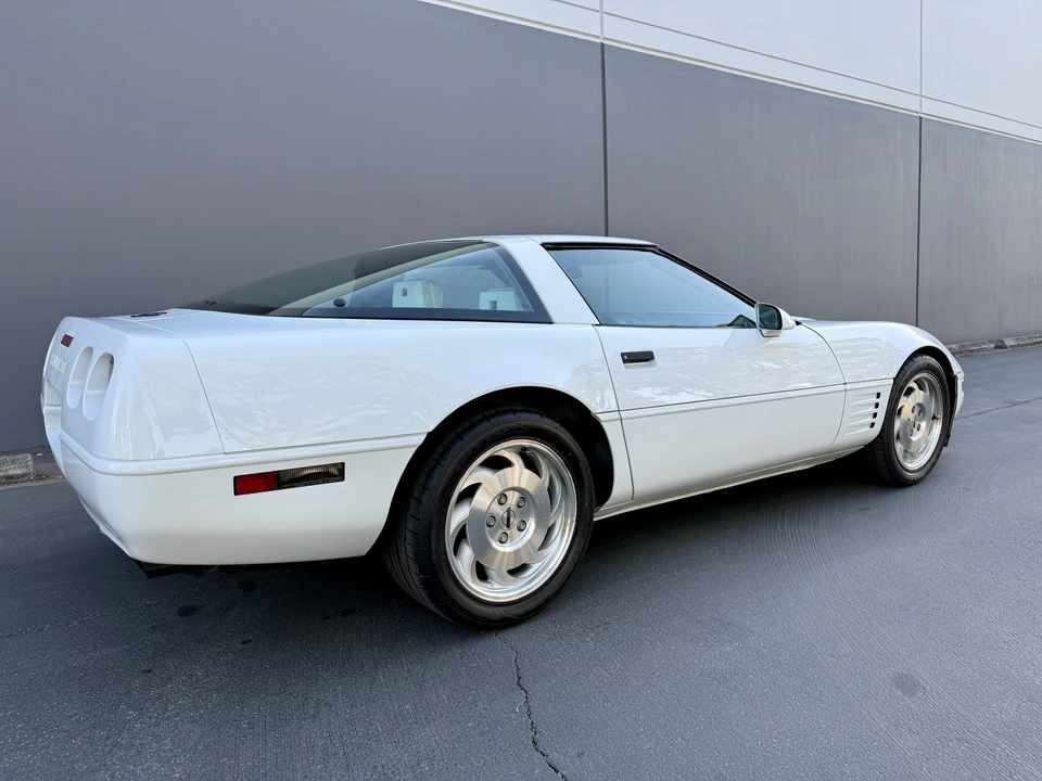 1993 Chevrolet Corvette C4 - Image 27 of 31