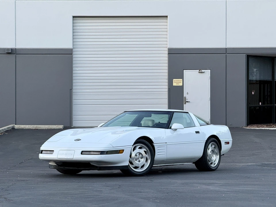 1993 Chevrolet Corvette C4 - Image 8 of 31