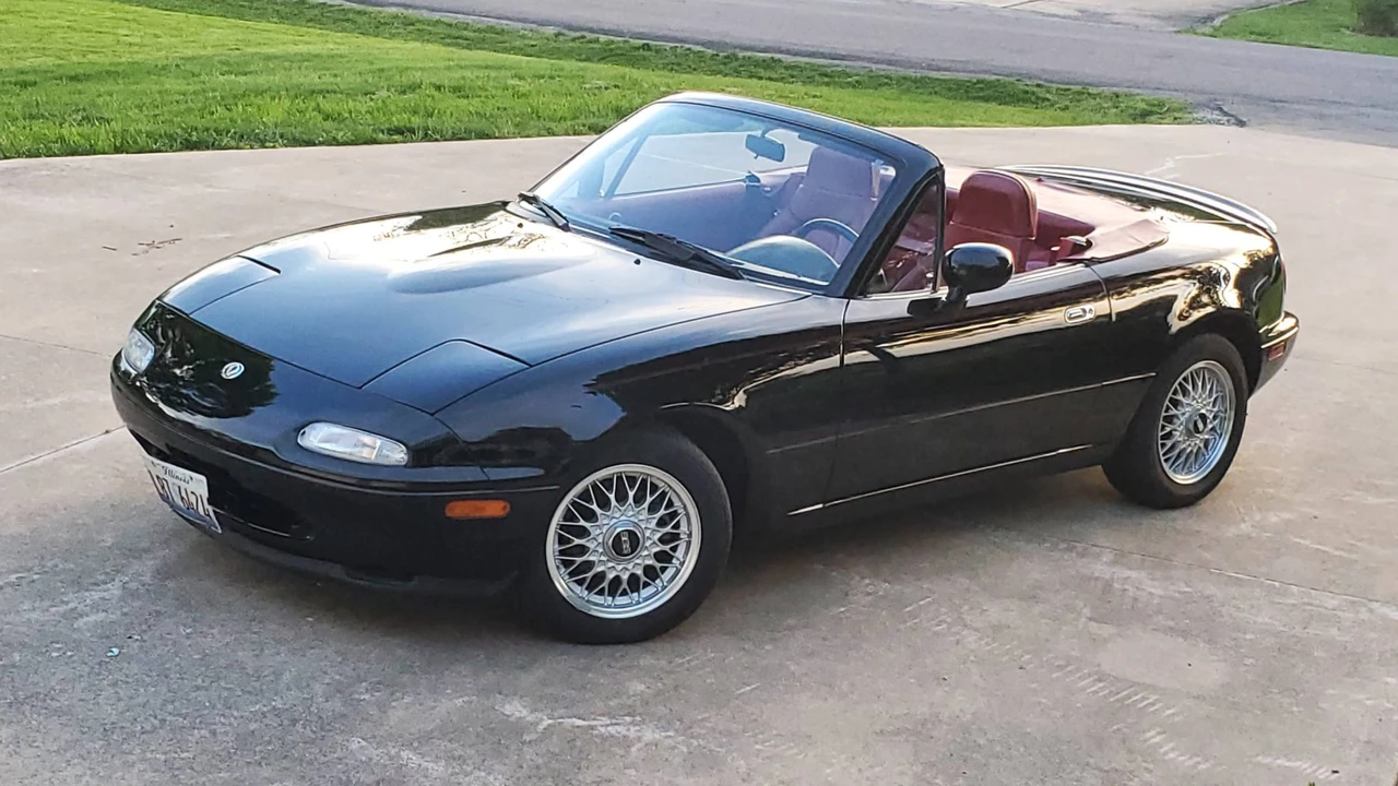 1993 Mazda NA MX-5 Miata - Image 2 of 31