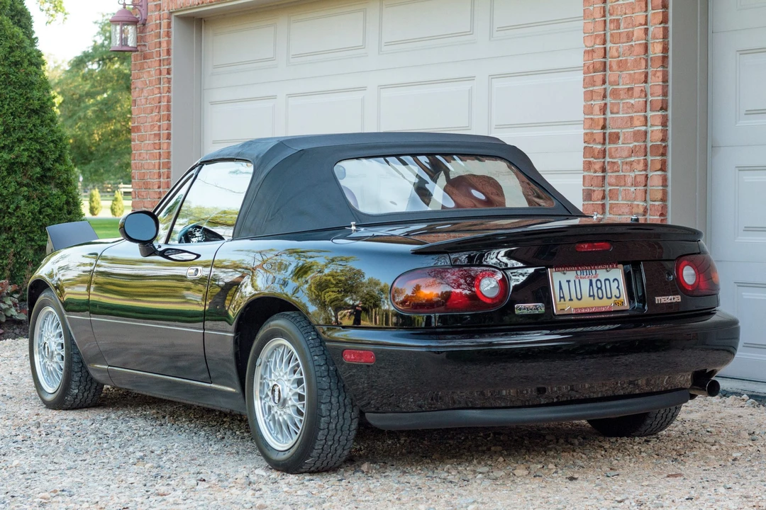 1993 Mazda NA MX-5 Miata - Image 6 of 31