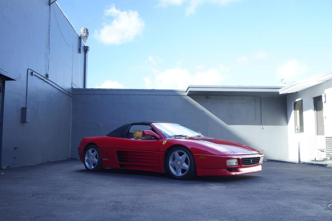1994 Ferrari 348 Spider - Image 24 of 31