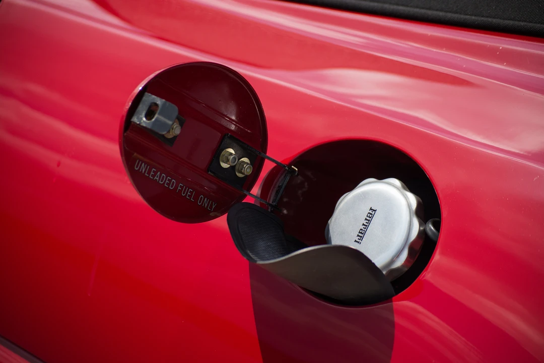 1995 Ferrari F355 Spider - Image 24 of 31