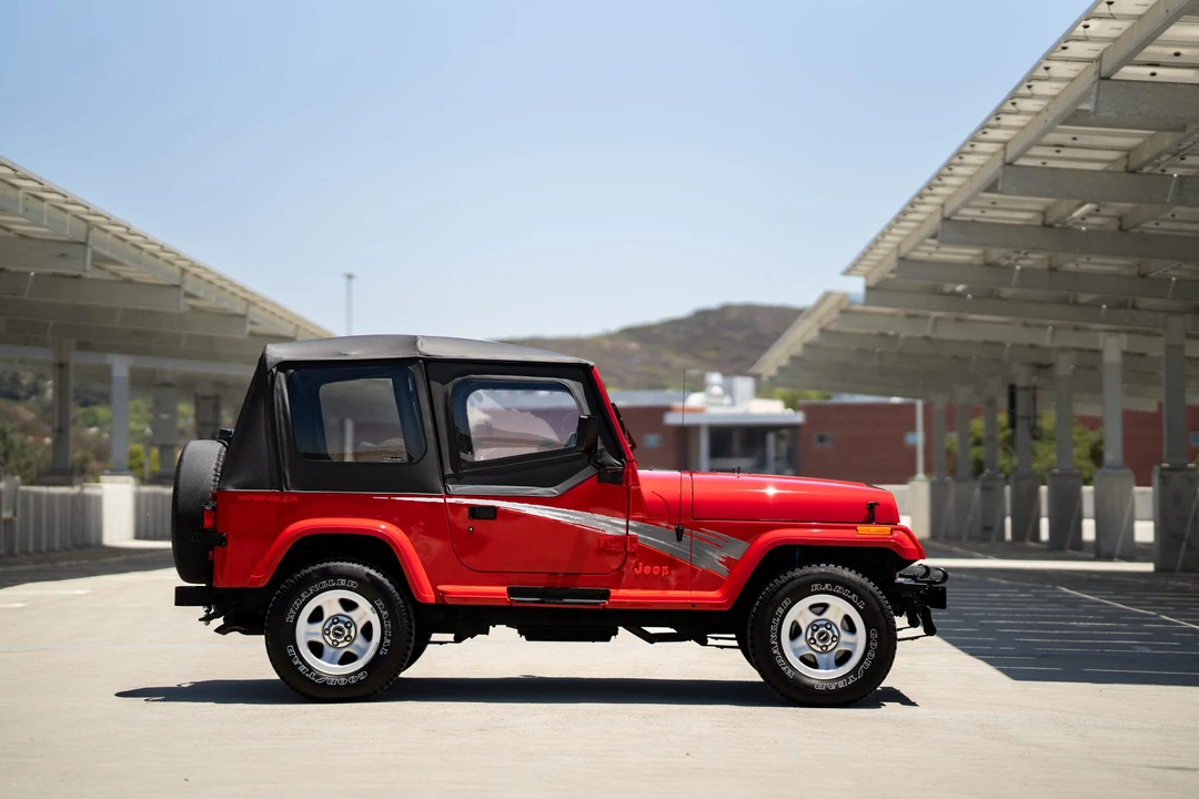 1995 Jeep YJ Wrangler - Image 5 of 31