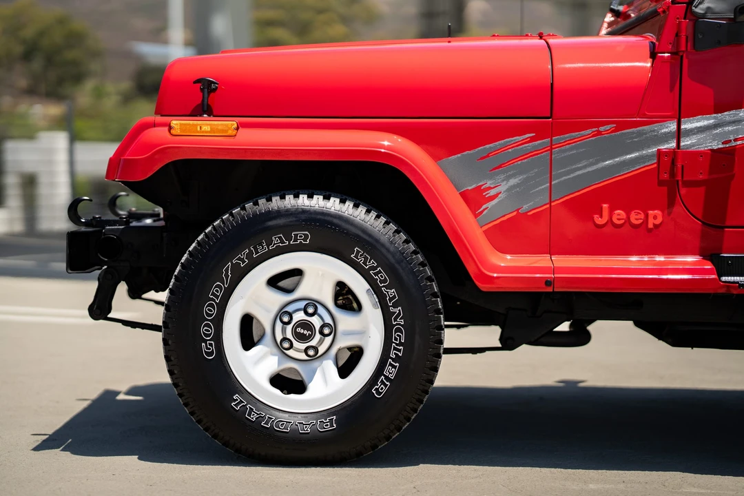 1995 Jeep YJ Wrangler - Image 12 of 31