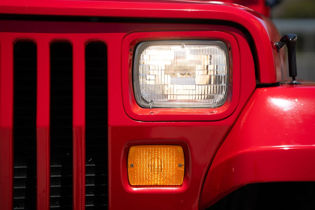 1995 Jeep YJ Wrangler - Image 23 of 31