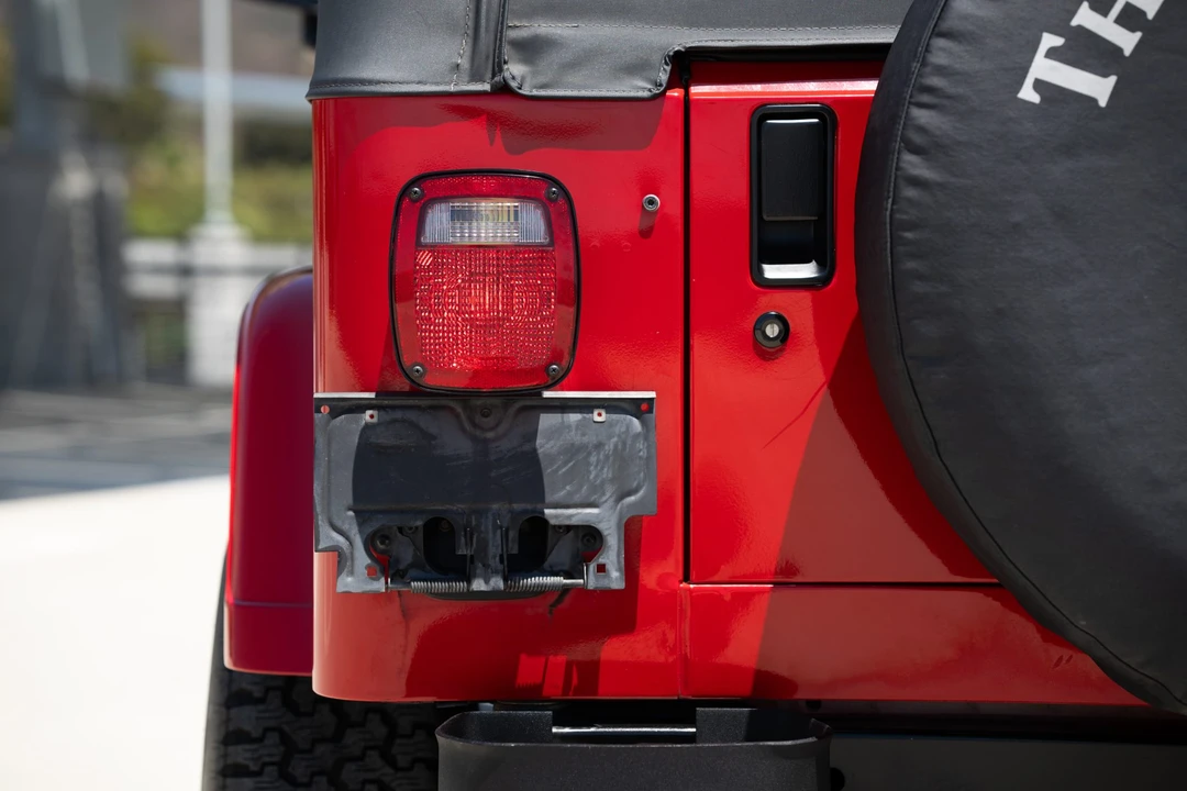 1995 Jeep YJ Wrangler - Image 26 of 31