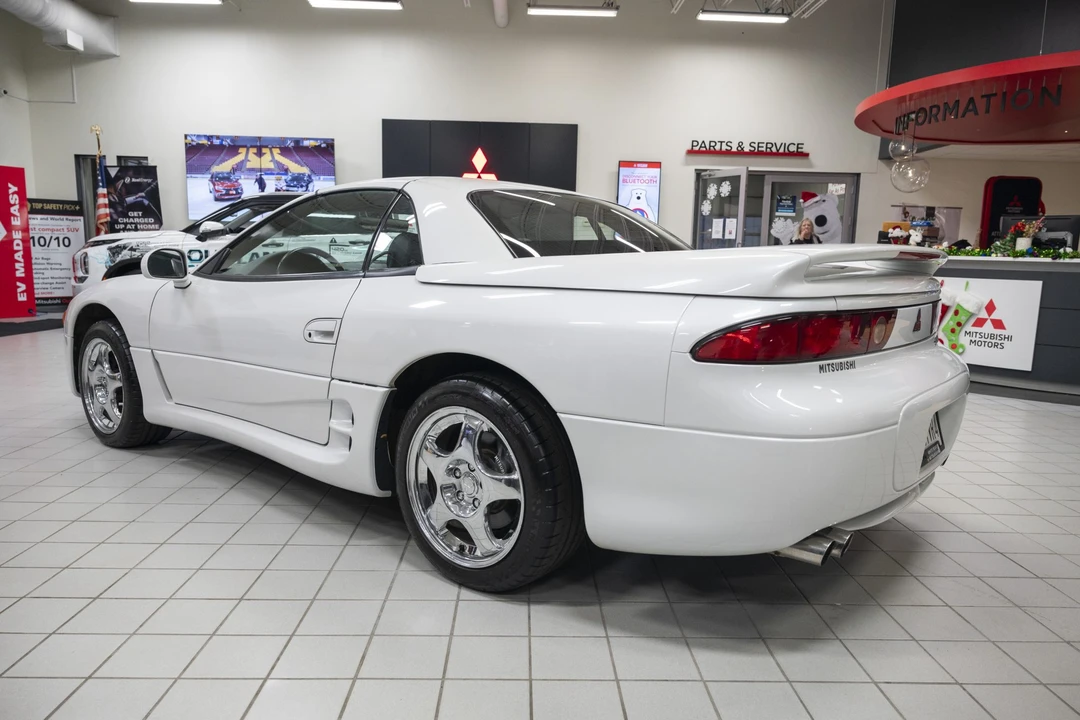 1995 Mitsubishi 3000GT Series 2 - Image 16 of 31