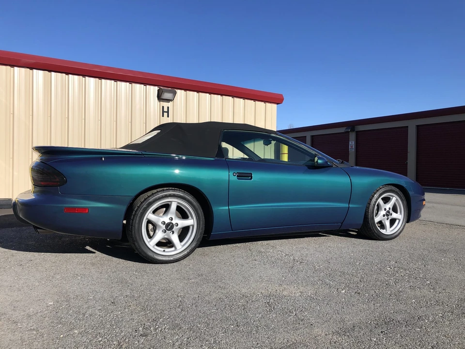 1995 Pontiac Firebird 4th Gen - Image 17 of 31