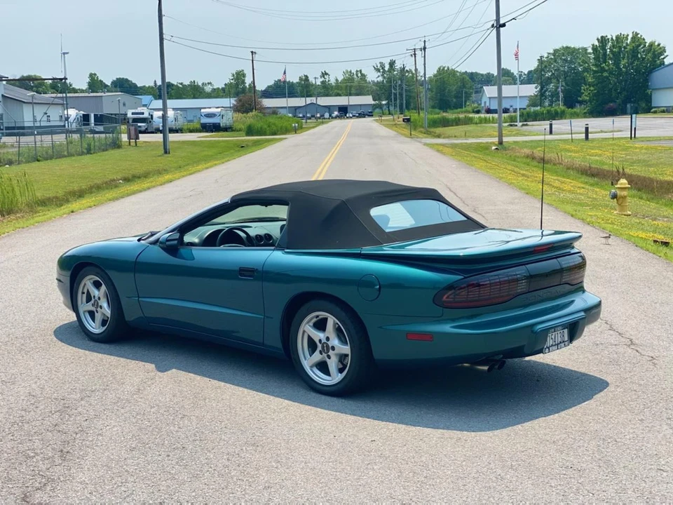 1995 Pontiac Firebird 4th Gen - Image 11 of 31
