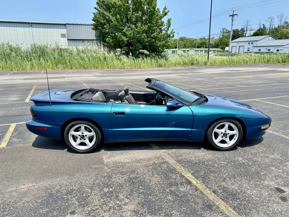 1995 Pontiac Firebird 4th Gen - Image 20 of 31