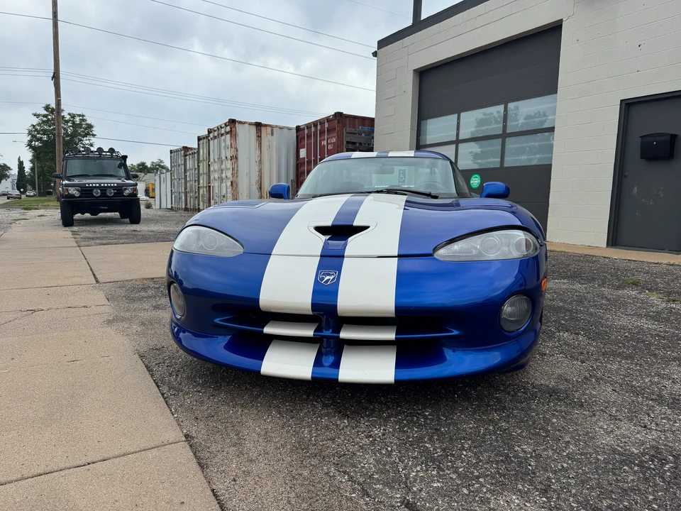 1996 Dodge Viper GTS 2nd Gen - Image 2 of 31