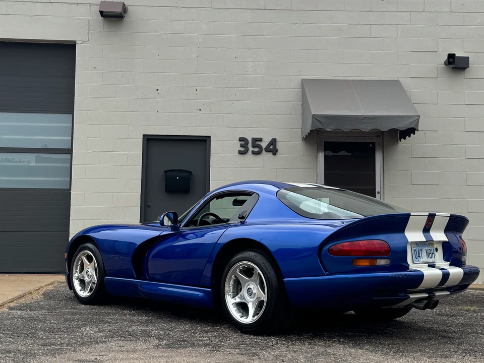 1996 Dodge Viper GTS 2nd Gen - Image 28 of 31