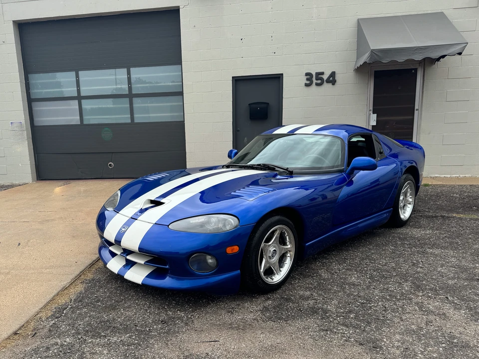 1996 Dodge Viper GTS 2nd Gen - Image 14 of 31