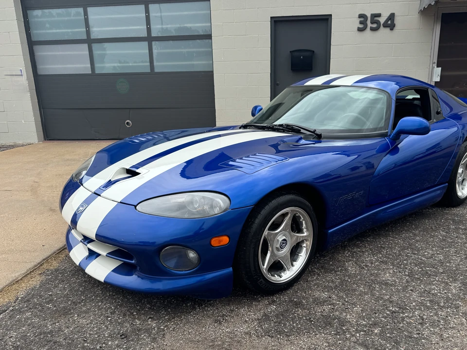 1996 Dodge Viper GTS 2nd Gen - Image 15 of 31