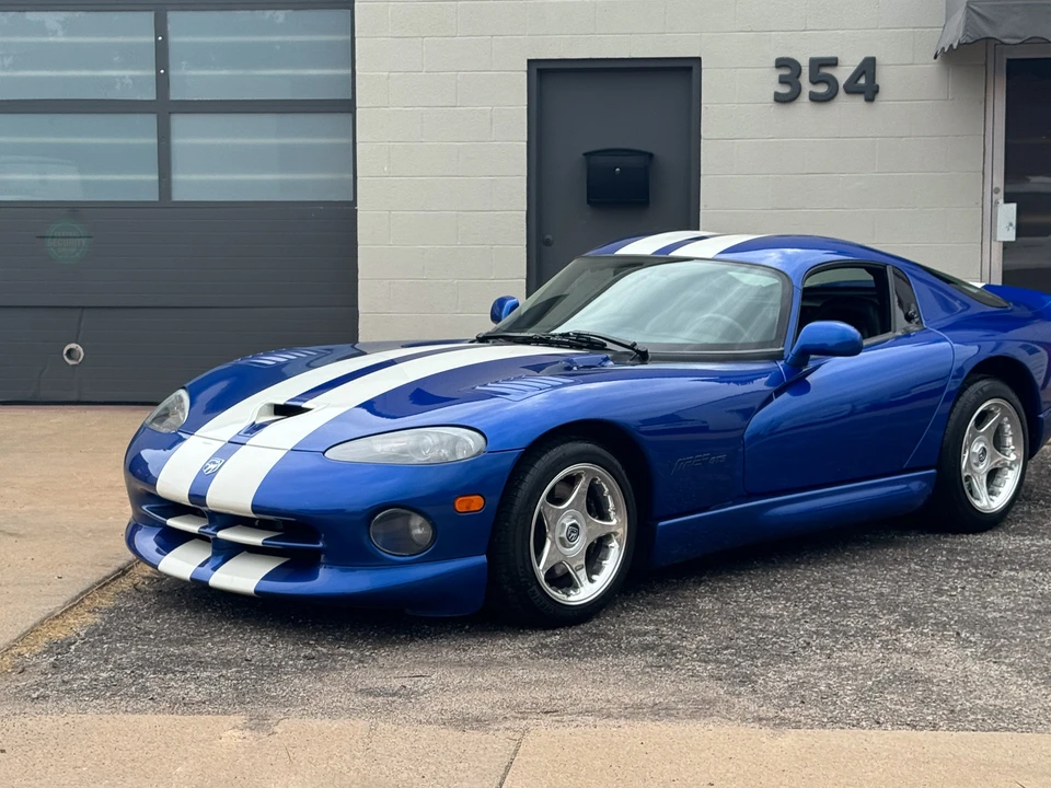 1996 Dodge Viper GTS 2nd Gen - Image 13 of 31