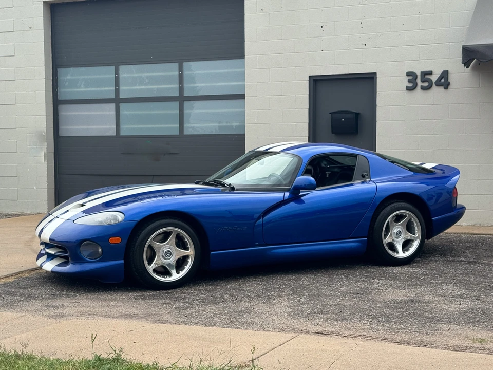 1996 Dodge Viper GTS 2nd Gen - Image 18 of 31