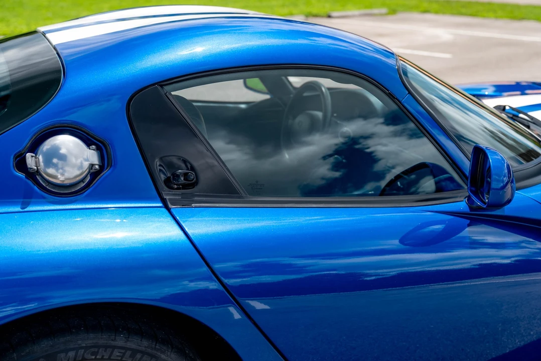 1997 Dodge Viper GTS 2nd Gen - Image 28 of 31