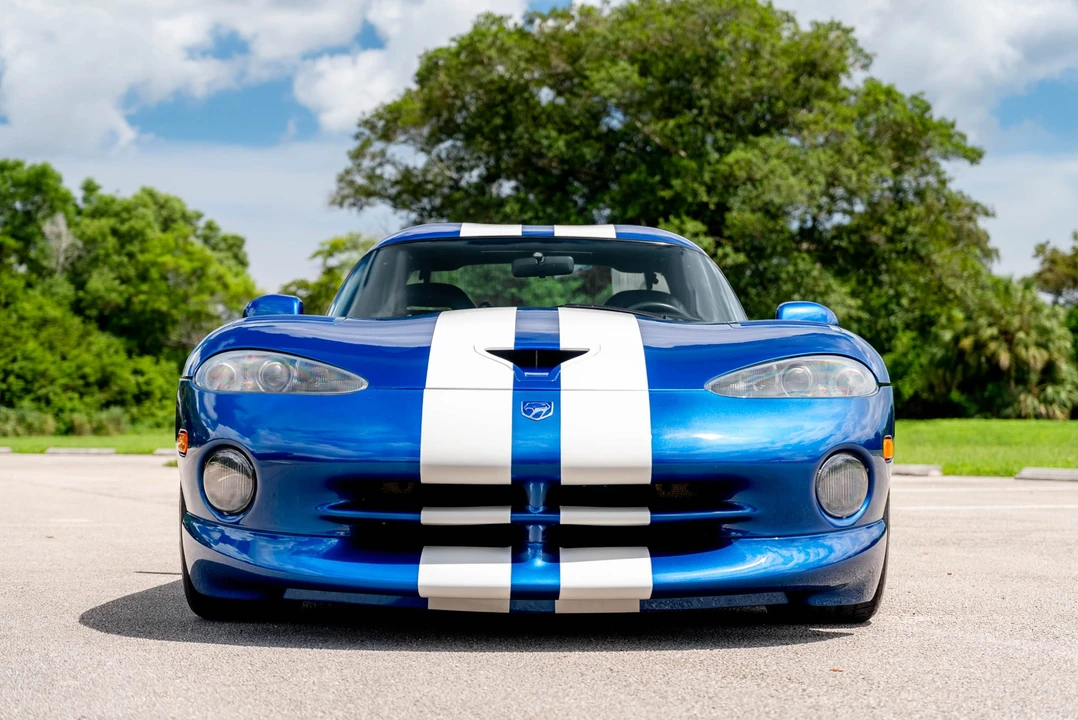 1997 Dodge Viper GTS 2nd Gen - Image 2 of 31