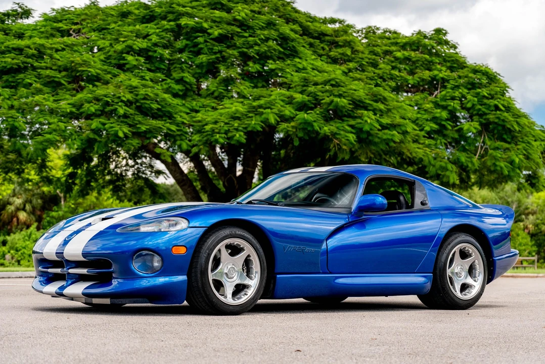 1997 Dodge Viper GTS 2nd Gen - Image 2 of 31