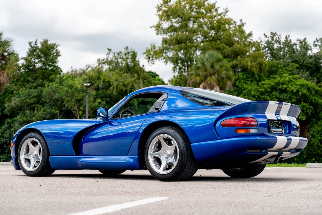 1997 Dodge Viper GTS 2nd Gen - Image 12 of 31