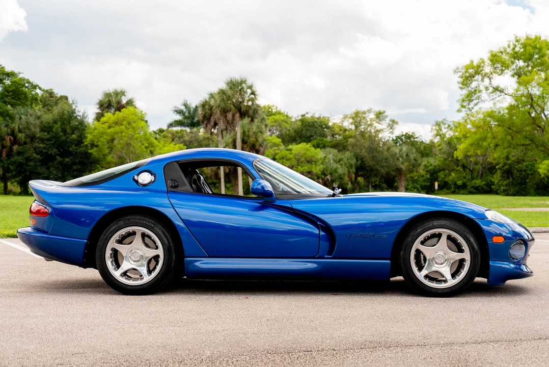 1997 Dodge Viper GTS 2nd Gen - Image 9 of 31
