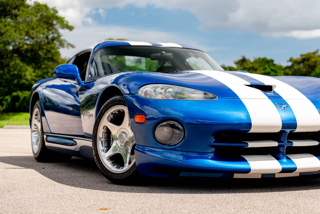 1997 Dodge Viper GTS 2nd Gen - Image 16 of 31
