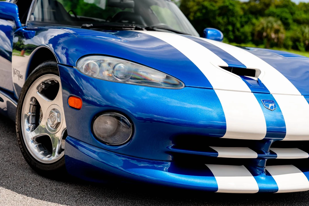 1997 Dodge Viper GTS 2nd Gen - Image 16 of 31