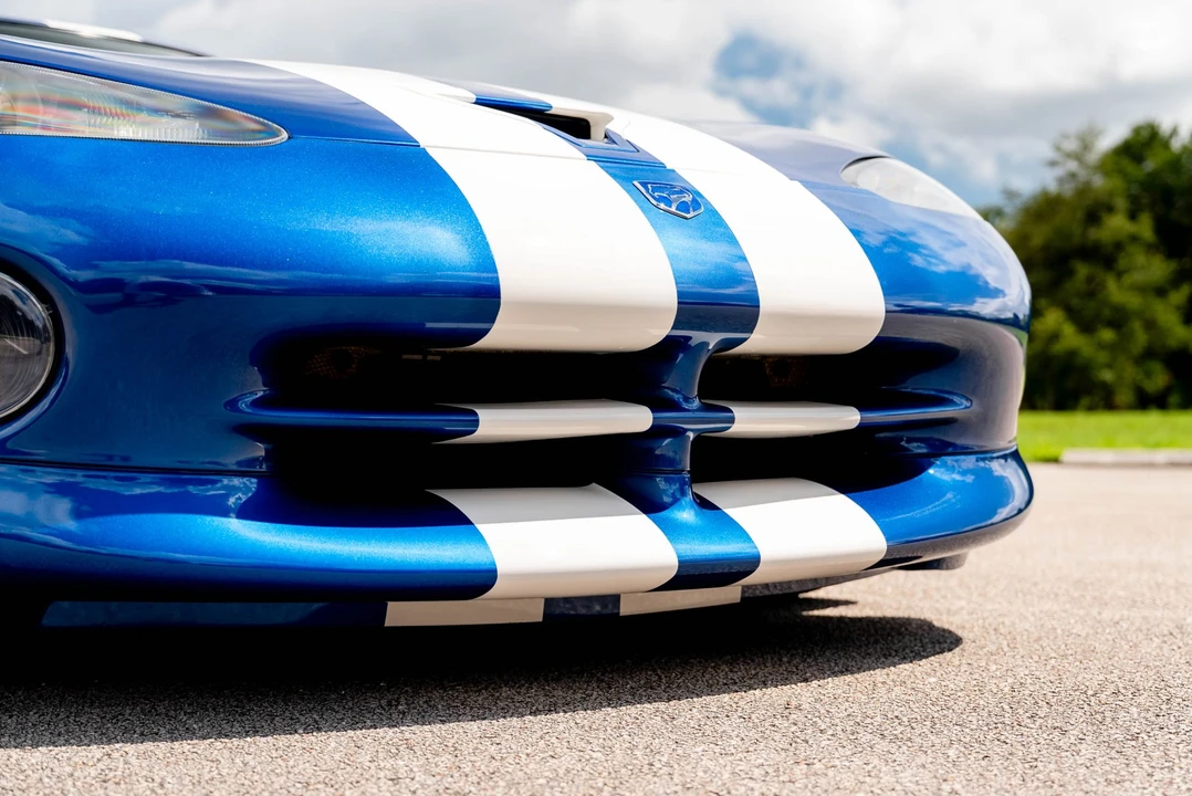 1997 Dodge Viper GTS 2nd Gen - Image 17 of 31