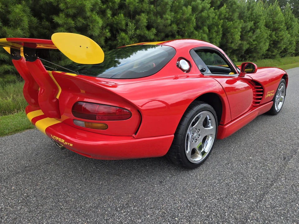1997 Dodge Viper GTS 2nd Gen - Image 4 of 31