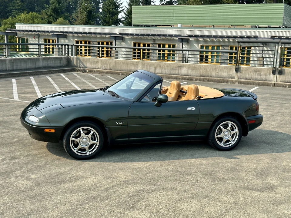 1997 Mazda NA MX-5 Miata - Image 2 of 31