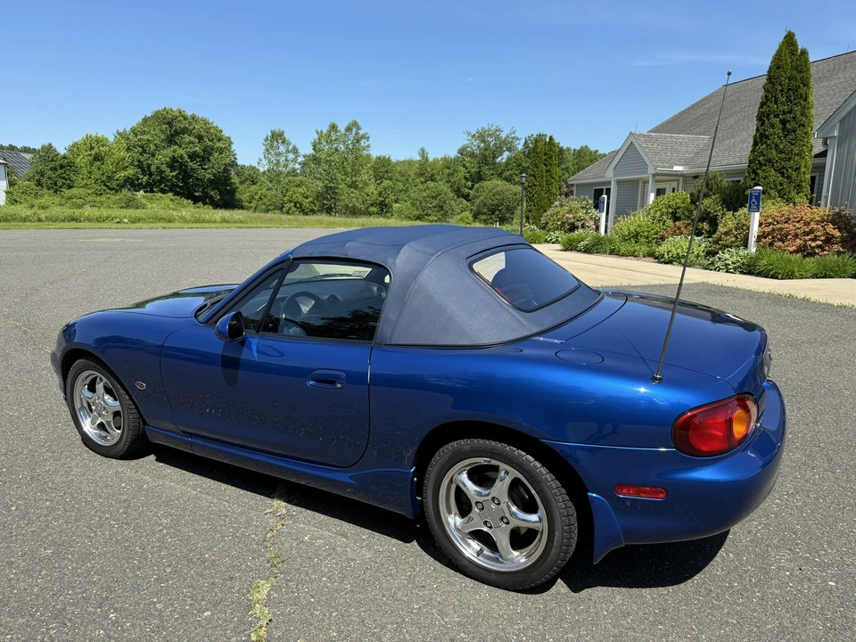 1999 Mazda NB MX-5 Miata - Image 12 of 31