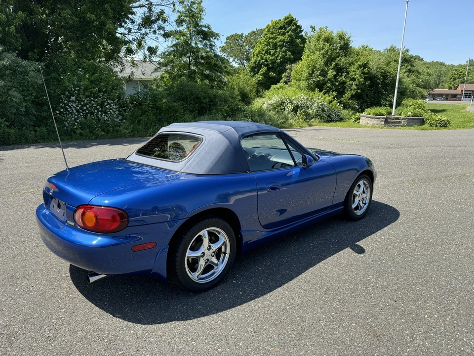 1999 Mazda NB MX-5 Miata - Image 8 of 31