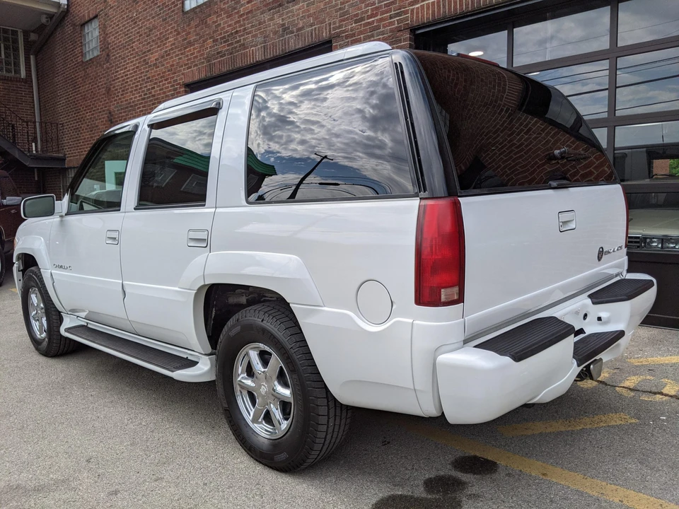 2000 Cadillac Escalade 1st Gen - Image 15 of 31