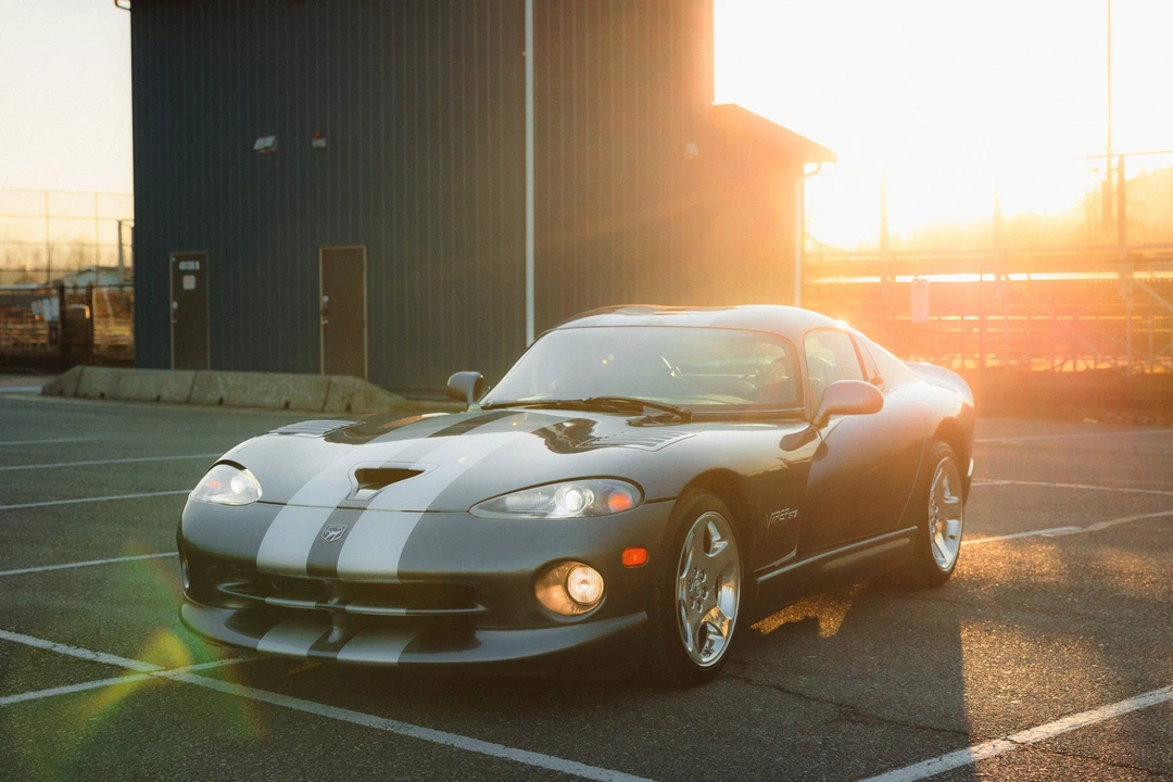2000 Dodge Viper GTS 2nd Gen - Image 12 of 31