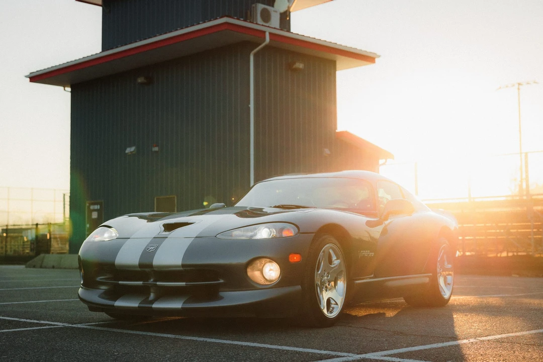 2000 Dodge Viper GTS 2nd Gen - Image 13 of 31