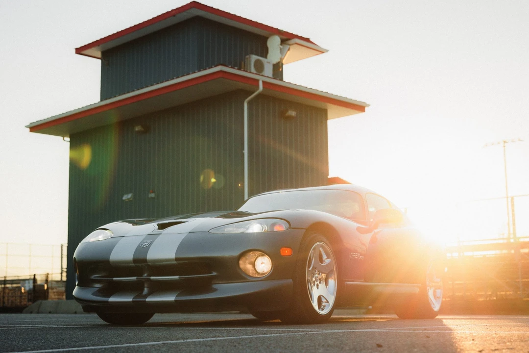 2000 Dodge Viper GTS 2nd Gen - Image 14 of 31