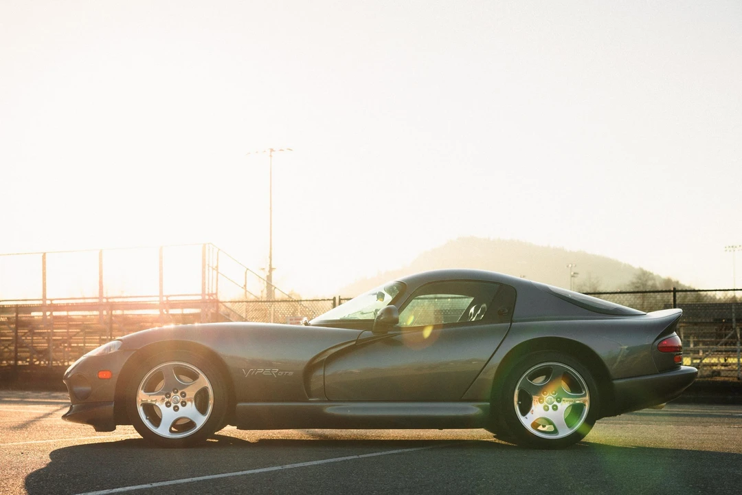2000 Dodge Viper GTS 2nd Gen - Image 16 of 31
