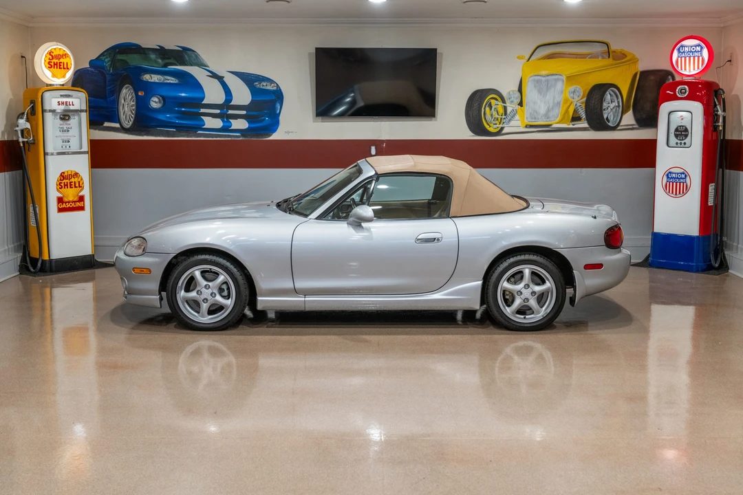 2000 Mazda NB MX-5 Miata - Image 19 of 31