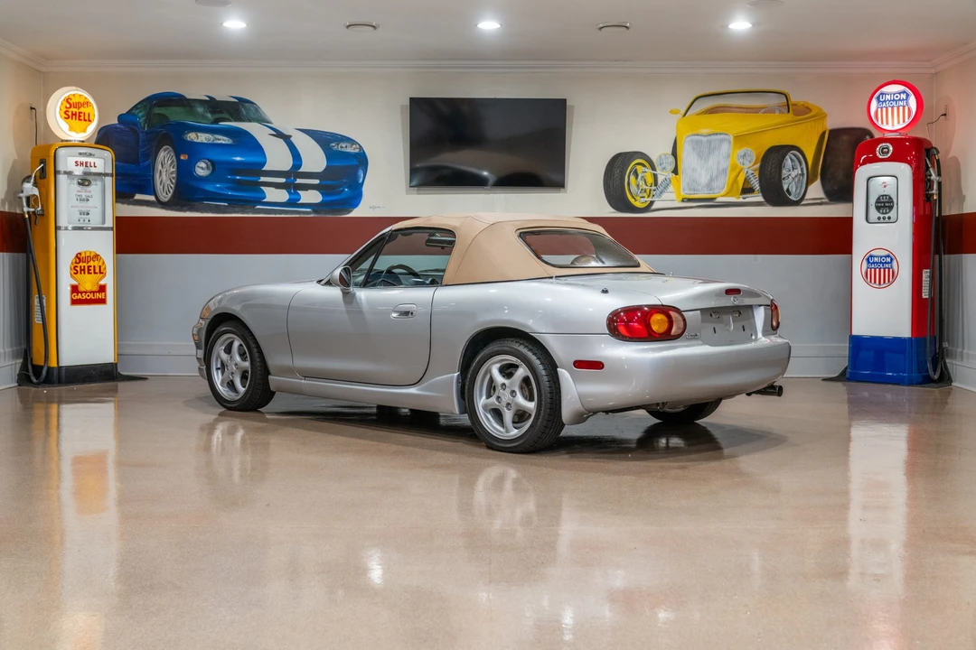 2000 Mazda NB MX-5 Miata - Image 17 of 31