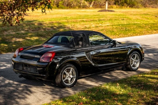 2000 Toyota MR2 Spyder/MR-S - Image 2 of 8